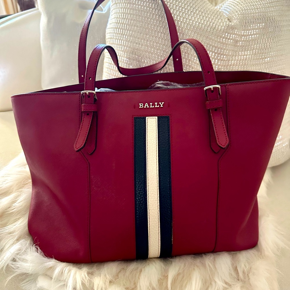Burgundy leather Bally large arm bag